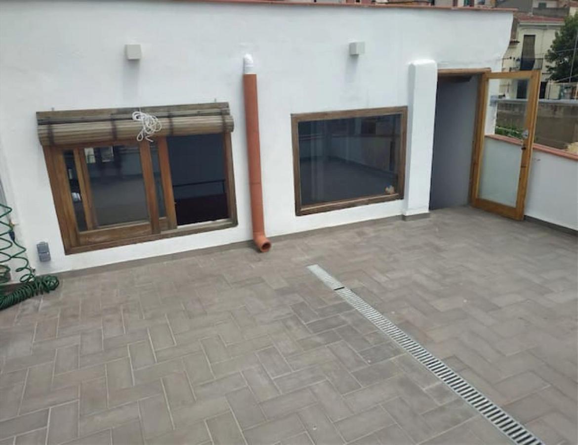 Cam Maresme 1 Apartamento Barcelona Y Playa Masnou Exterior photo